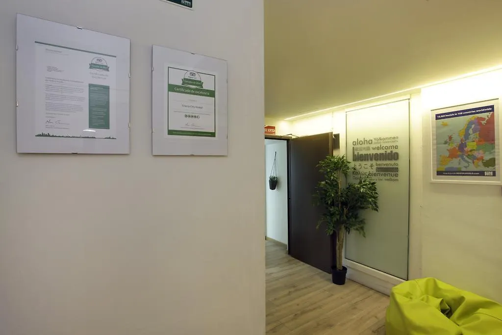 Gracia City Hostel Barselona