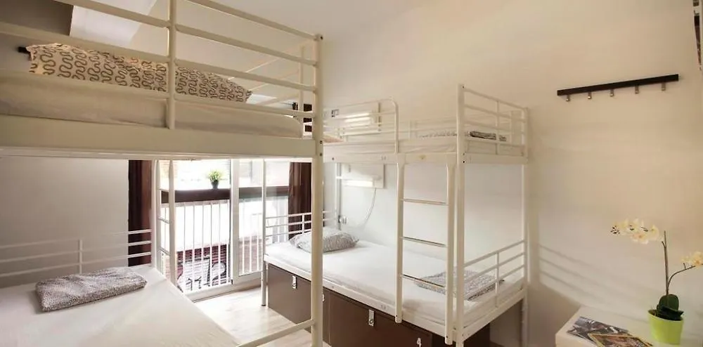 Gracia City Hostel Barselona